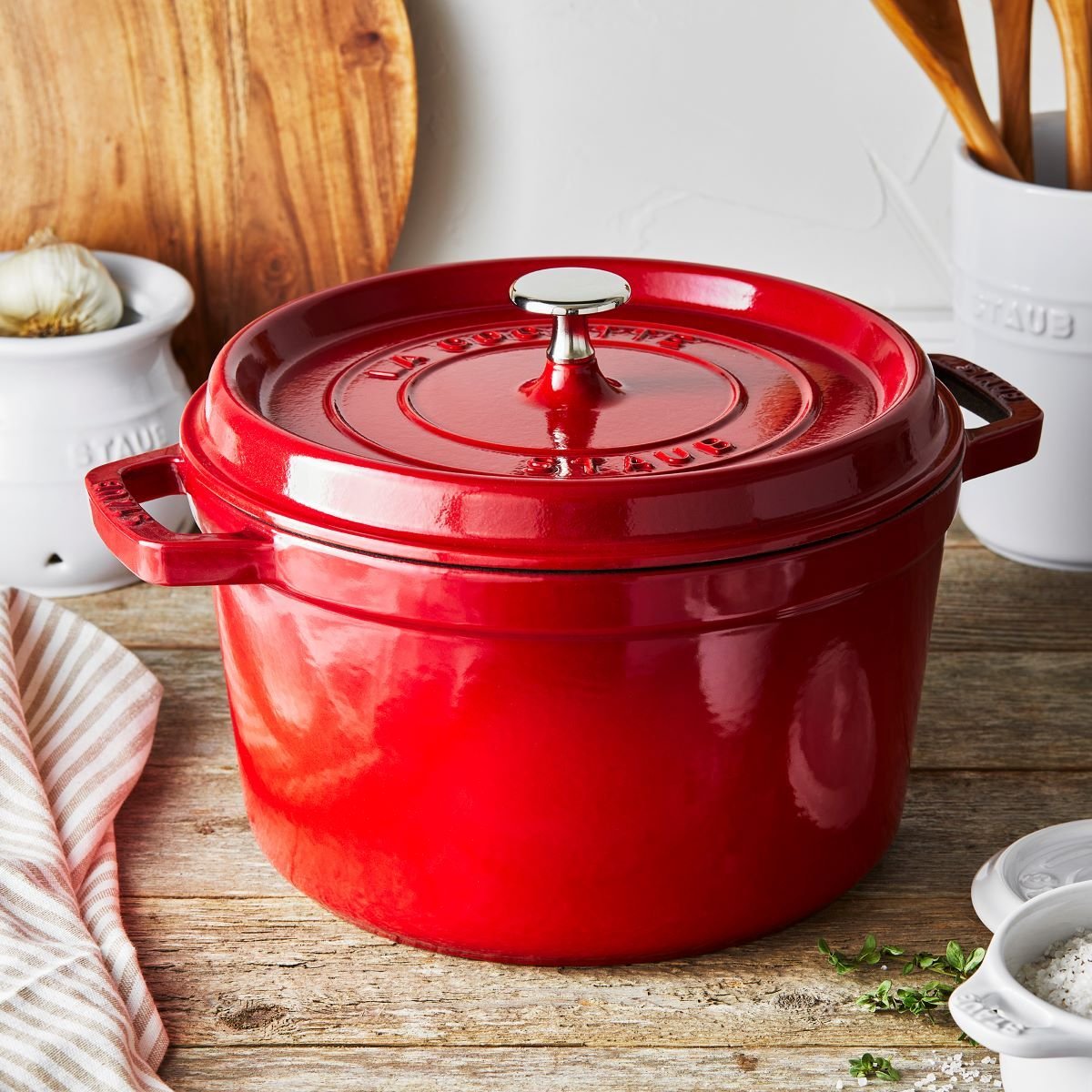Staub 5 Qt Tall Cocotte | Cherry Staub 5 Qt Tall Cocotte | Cherry -Le Creuset sales 12502406 ls 01