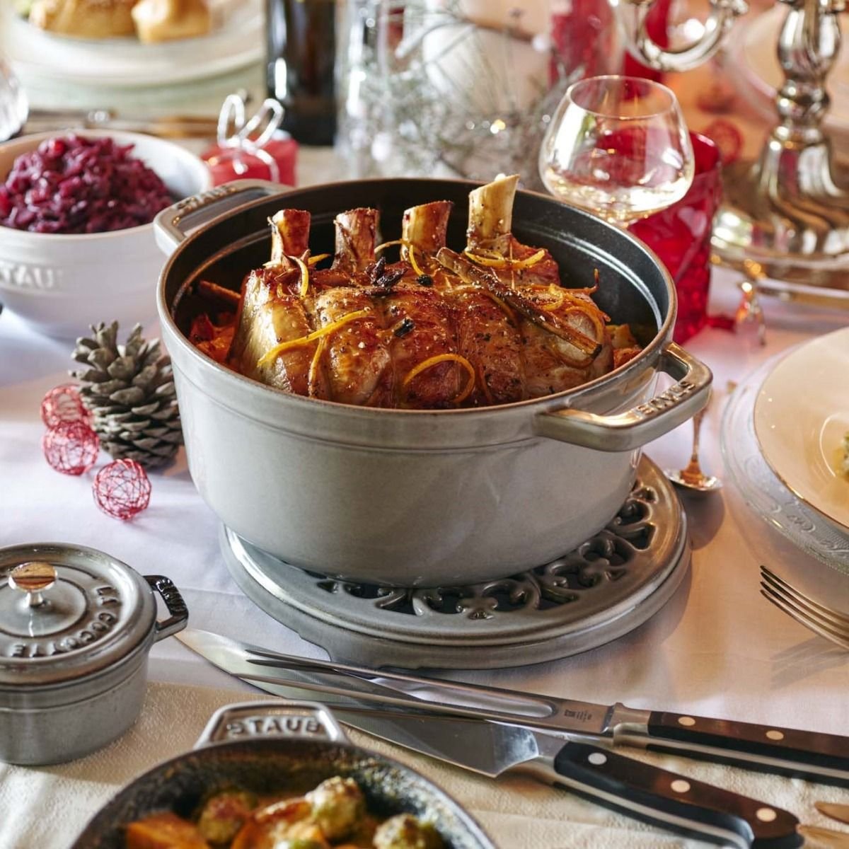 Staub 5.5 Qt. Round Cocotte/Dutch Oven | Graphite Grey Staub 5.5 Qt. Round Cocotte/Dutch Oven | Graphite Grey -Le Creuset sales 40509 312 2