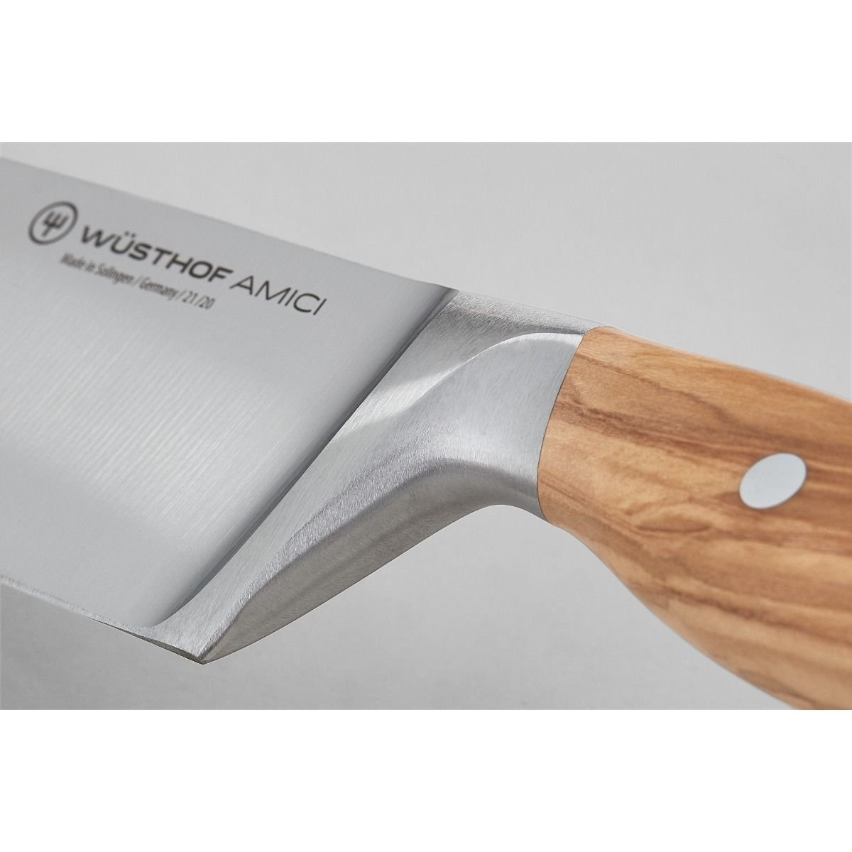 Wusthof Amici Chef Knife | 8" Wusthof Cutlery Wusthof Amici Chef Knife | 8" -Le Creuset sales amici detail full bolster 1
