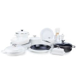 Le Creuset Collector's 23-Piece Set | White