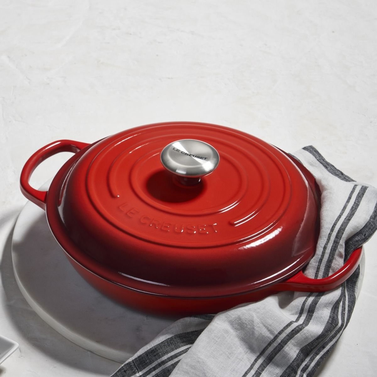 Le Creuset 2.25 Qt. Signature Enameled Cast Iron Braiser with Stainless Steel Knob | Cerise/Cherry Red Le Creuset 2.25 Qt. Signature Enameled Cast Iron Braiser With Stainless Steel Knob | Cerise/Cherry Red -Le Creuset sales rs10859 braisercerise