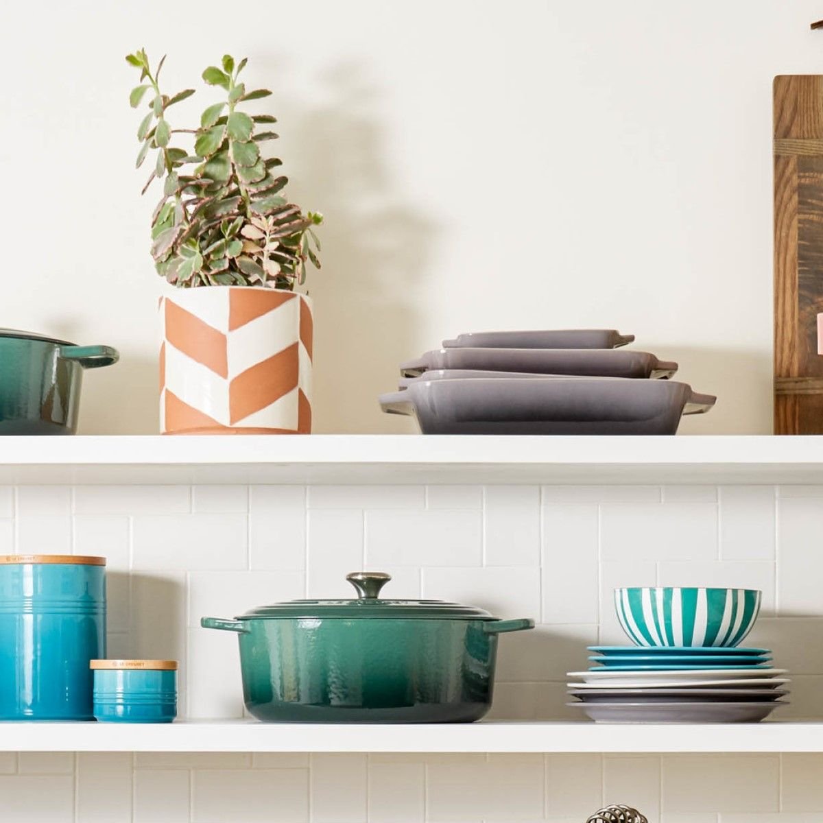 Le Creuset 4.5 Qt. Round Signature Dutch Oven with Stainless Steel Knob | Artichaut Le Creuset 4.5 Qt. Round Signature Dutch Oven With Stainless Steel Knob | Artichaut -Le Creuset sales rs11637 2020lecreuset05 lpr