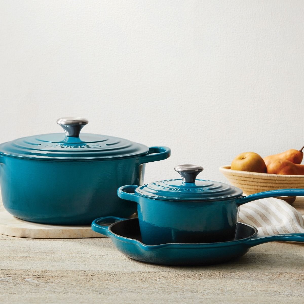 Le Creuset 5.5 Qt. Round Signature Cast Iron Dutch Oven with Stainless Steel Knob | Deep Teal Le Creuset 5.5 Qt. Round Signature Cast Iron Dutch Oven With Stainless Steel Knob | Deep Teal -Le Creuset sales rs12758 200716 deepteal5piece ret