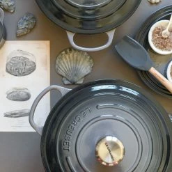 Le Creuset 5.5 Qt. Round Signature Dutch Oven With Stainless Steel Knob | Oyster Grey -Le Creuset sales rs16548 dsc 0137