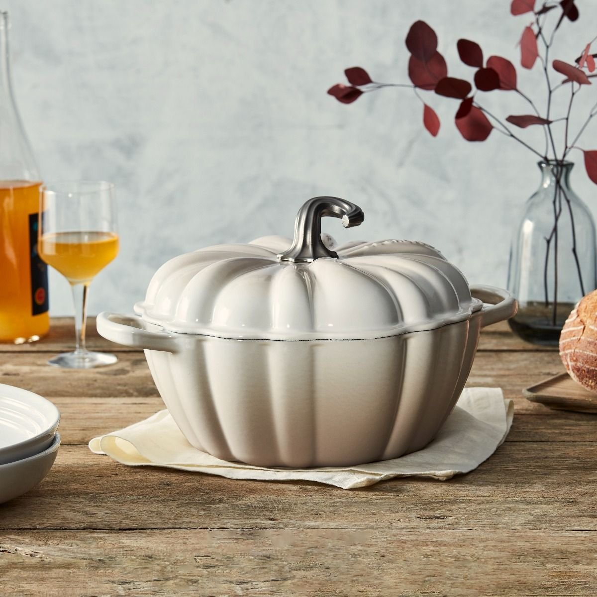 Le Creuset 4 Qt. Pumpkin Cocotte | Meringue Le Creuset 4 Qt. Pumpkin Cocotte | Meringue -Le Creuset sales rs17157 220511 lecreuset pumpkincocotte meringue sqret