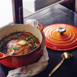 Le Creuset 5.5 Qt. Round Signature Cast Iron Dutch Oven With Stainless Steel Knob | Flame Orange 5 Le Creuset 5.5 Qt. Round Signature Cast Iron Dutch Oven With Stainless Steel Knob | Flame Orange -Le Creuset sales rs6354 160202 lecreuset s11 025 cc 7 12