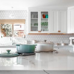 Le Creuset 4.5 Qt. Round Signature Dutch Oven With Stainless Steel Knob | Sea Salt 6 Le Creuset 4.5 Qt. Round Signature Dutch Oven With Stainless Steel Knob | Sea Salt -Le Creuset sales rs9841 img 1385